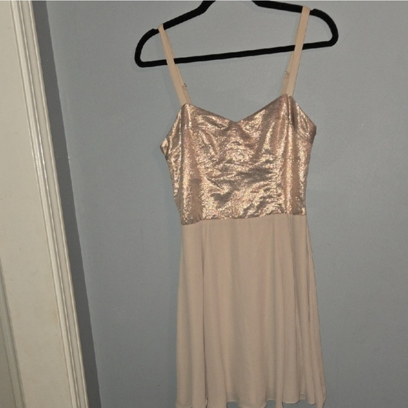 Express Metallic Blush Mini Dress Sweatheart Cocktail Party Wedding Attire Flowy - Picture 2 of 6